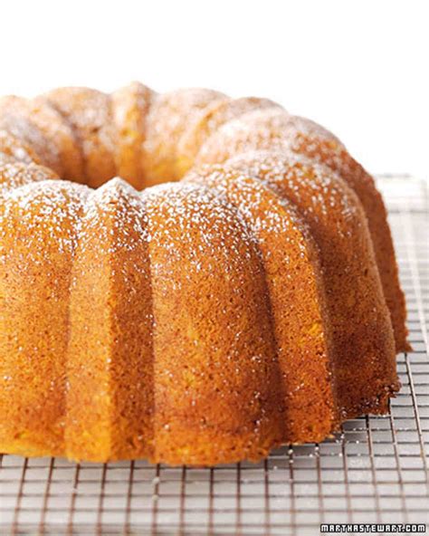 Spicy Pumpkin Bundt Cake Recipe & Video | Martha Stewart Weddings