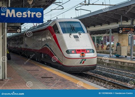 Train Parked at the Venice Mestre Railway Station Platform in Mestre, Italy Editorial Photo ...