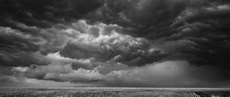 Storm Clouds Look Even More Terrifying In Black And White | Gizmodo ...