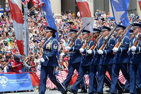 National Memorial Day Parade | Military.com