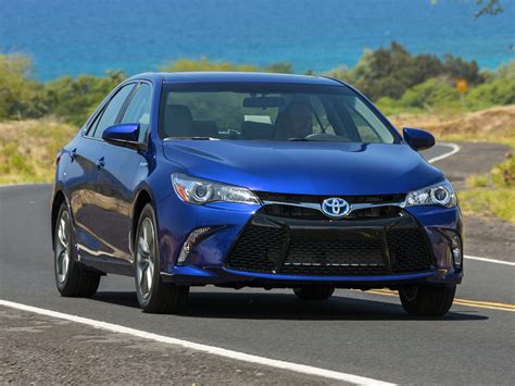 2015 Toyota Camry Hybrid - Price, Photos, Reviews & Features