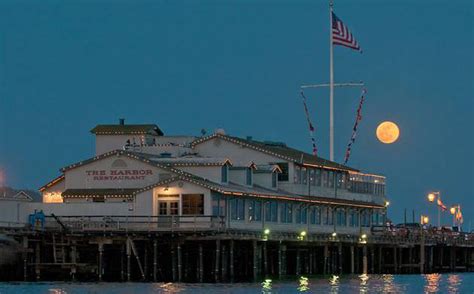 Harbor Restaurant, Santa Barbara, CA - California Beaches