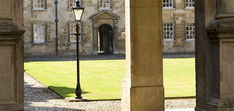 Cambridge University Colleges Campus | Oxford Summer Courses Guide 2024