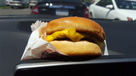 The Best Fast Food Cheeseburger: A Bracket Challenge In One Day – Shameless Pop