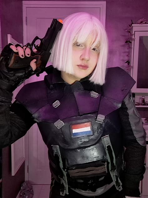 Updated my iana cosplay a bit :) : r/Rainbow6