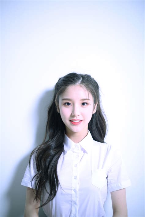 Heejin (Loona) Profile - K-Pop Database / dbkpop.com