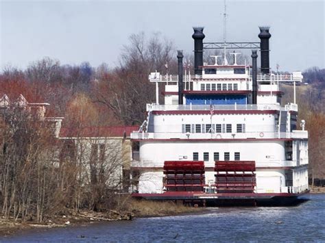 Competition looms for Ind.'s riverboat casinos