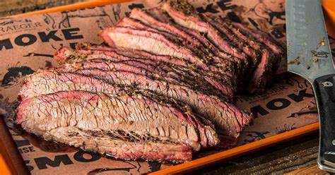 How to Smoke a Brisket in an Electric Smoker – 2021 Guide