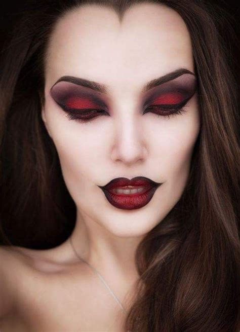 Pin di Sally Ewer su Crafts | Trucco per halloween, Halloween maschere, Trucco da strega