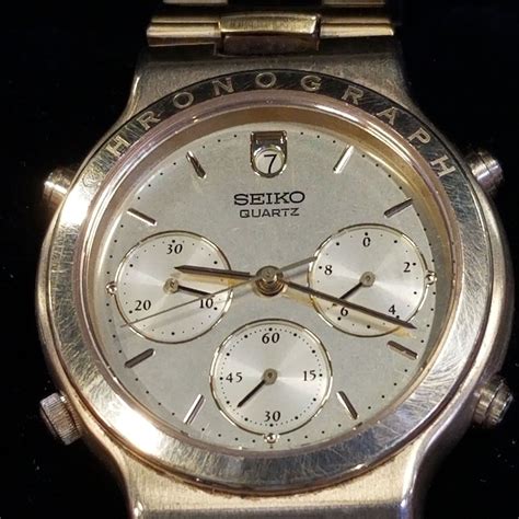 CASED MENS SEIKO CHRONOGRAPH QUARTZ WATCH - Big Valley Auction