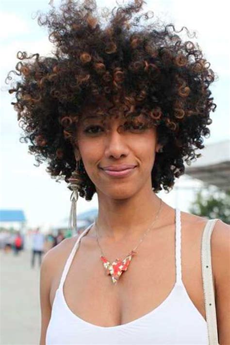 11+ Brilliant Curly Hairstyles For Black Women With Round Faces
