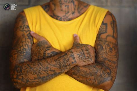 El Salvador Gangs Call Truce >> TotallyCoolPix | Gang tattoos, Tattoos ...