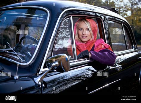 Woman and vintage car 1950s hi-res stock photography and images - Alamy