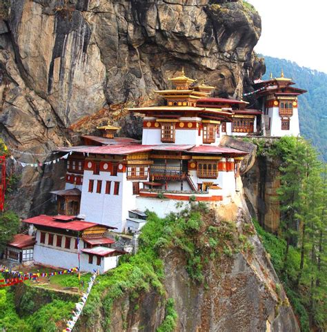 Tiger’s Nest & Druk Path Trekking Tour | Destinations Magazine