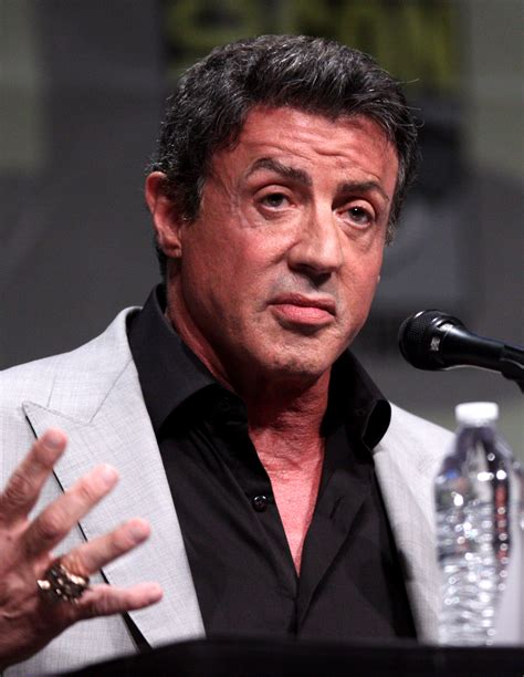 Attēls:Sylvester Stallone by Gage Skidmore 2.jpg — Vikipēdija