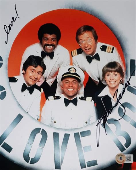 The Love Boat - Classic TV - Lauren Tewes (Julie McCoy) - Autograph, Photo With Beckett COA ...