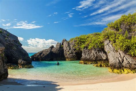 The 6 Best Bermuda Beaches, from Hidden Grottos to Rum Bar Spots | Condé Nast Traveler