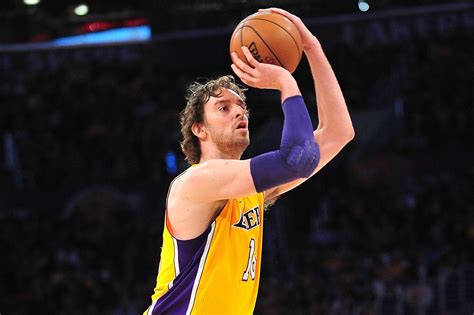 Pau Gasol becomes 10th foreign born NBA player with 15,000 points - SB ...