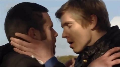 Emmerdale Aaron & Robert First and Second Kiss (Robron) - YouTube