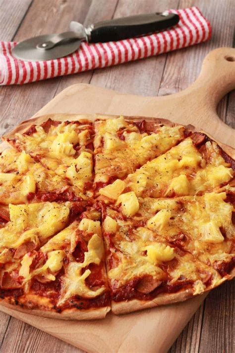 Vegan Hawaiian Pizza - Loving It Vegan