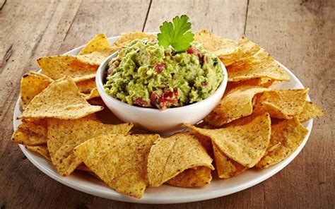 Receta de Nachos con guacamole