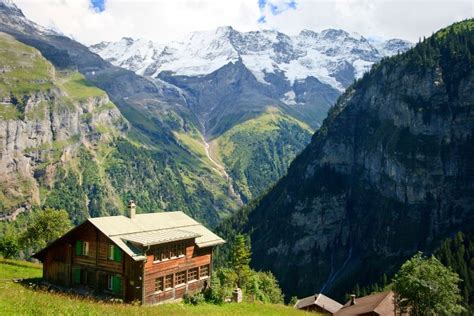 10 Breathtakingly Beautiful Swiss Mountain Villages