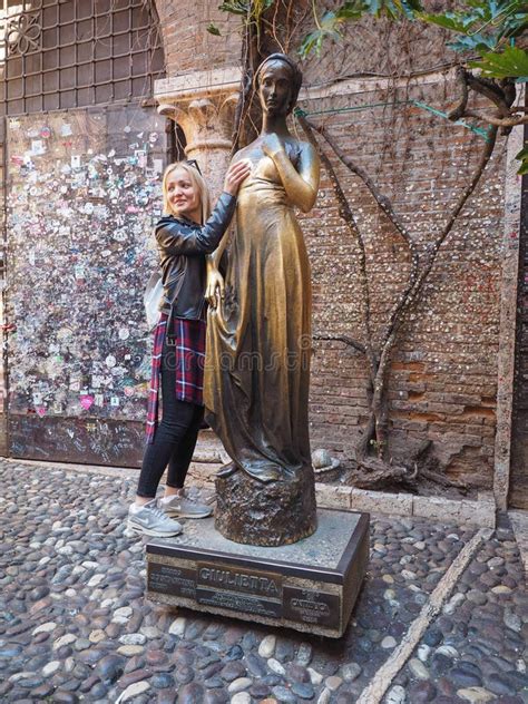 341 Famous Juliet Statue Verona Italy Stock Photos - Free & Royalty-Free Stock Photos from ...