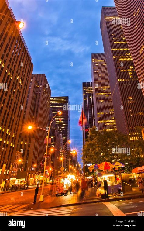 6th Avenue, Sixth Avenue, Avenue of the Americas, Midtown, Manhattan ...