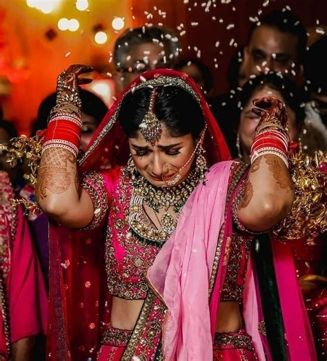 The Actual Reason Why An Indian Bride Throw Rice During Her 'Vidaai' Is Beautiful Beyond Words ...