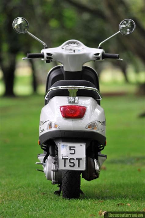 Vespa LX 50 2T - The Scooter Review