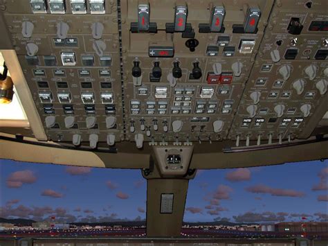 HI-TECH Automotive: boeing 747-8 cockpit