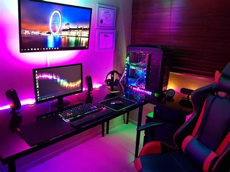 Pin by Vivian Heredia on Habitación Gamer de Diego Giráldez | Gaming room setup, Game room ...