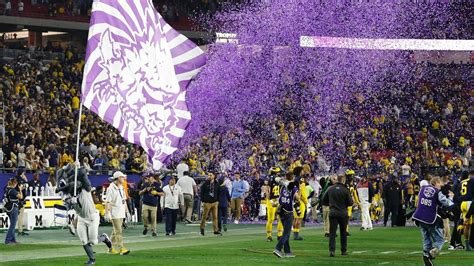 Michigan's botched snap sends TCU to the CFP title game - ESPN Video