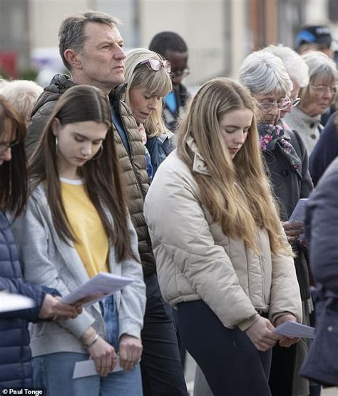 Madeleine McCann's younger sister Amelie, 18, speaks publicly for the first ... trends now