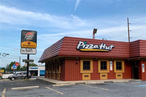 Pizza Hut Closes Dine-in Location in West Lawn