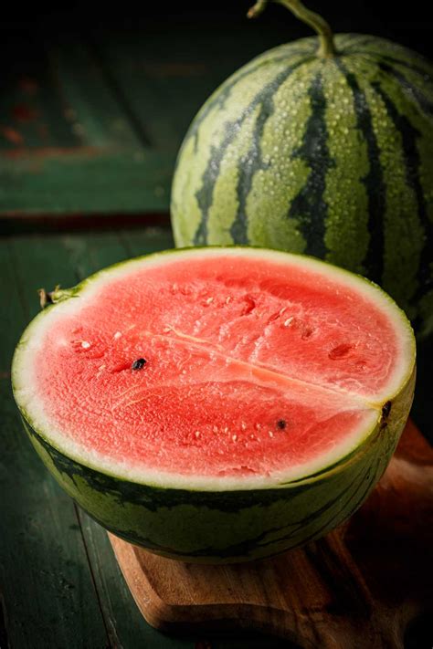 Is Watermelon Keto and Carbs in Watermelon (+ Keto Watermelon Recipe) - IzzyCooking