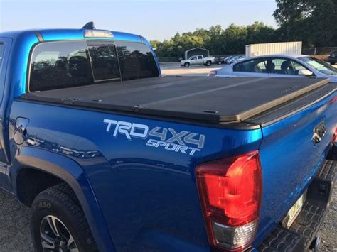 OEM Toyota Tacoma Tonneau Cover 2016+ for Short Bed for Sale in Houston ...