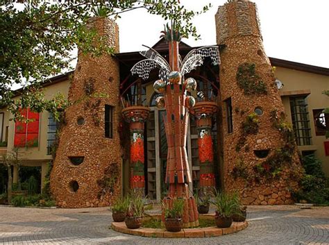 Ammazulu African Palace - African Art Museum Hotel - LuxeInACity