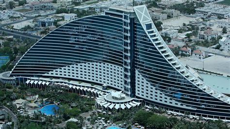 Top 6 Best Luxury Hotels in Jumeirah Beach - Dubai Hotels - IDV