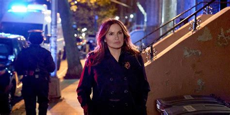 Law & Order: SVU Season 23, Episode 22, 'A Final Call at Forlini's Bar ...