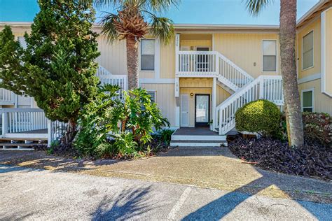 Sandpiper Cove Condos in Destin, FL | Vacasa