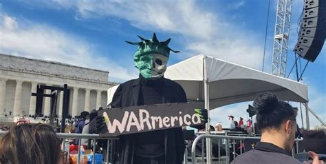 Protesters Denounce US as "War Machine" at Washington Rally | Farsnews Agency