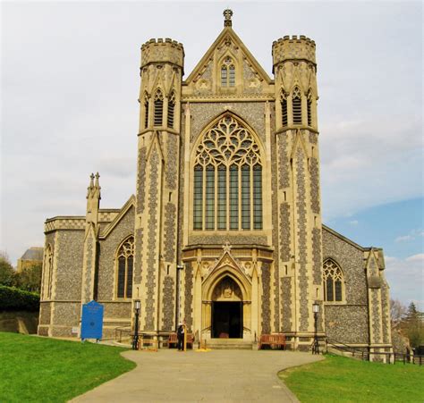 Around British Churches: The Sacred Heart (RC), Wimbledon