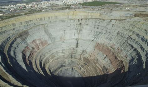 Earth's Deepest Hole Was Sealed Up After Experts Discovered This | CarNovels