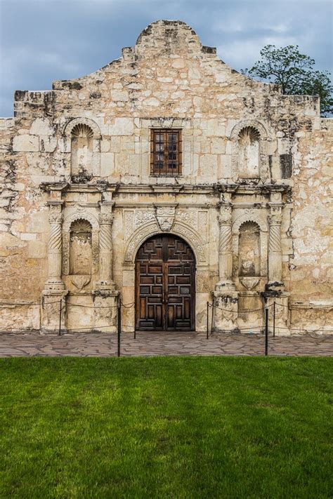 Why Remember the Alamo, San Antonio Texas (& its Yellow Rose)