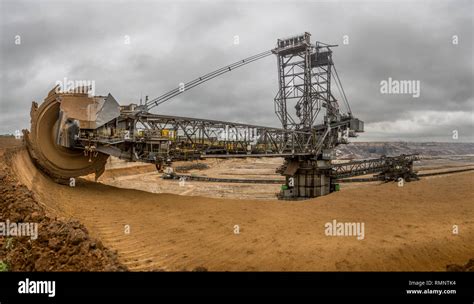 Bagger 288 bucket-wheel excavator Stock Photo - Alamy