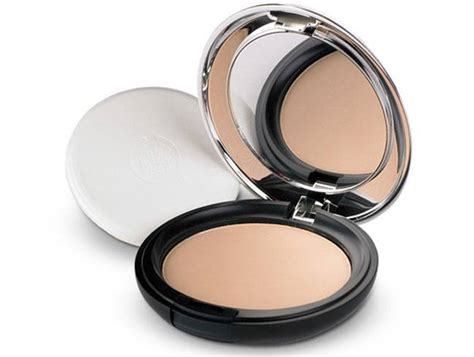 Compact Powders for Dry Skin