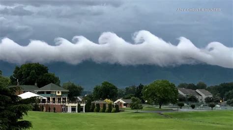 Rare wave-shaped clouds roll through the sky in Virginia - ABC7 Los Angeles