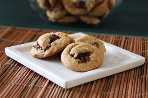 Sweet and Scrumptious Date Cookies