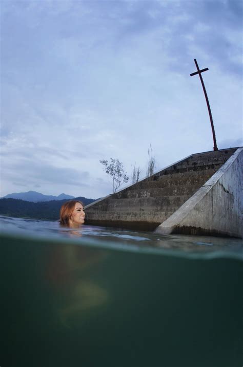 Sunken City, Lake Mapanuepe - PaparazSea